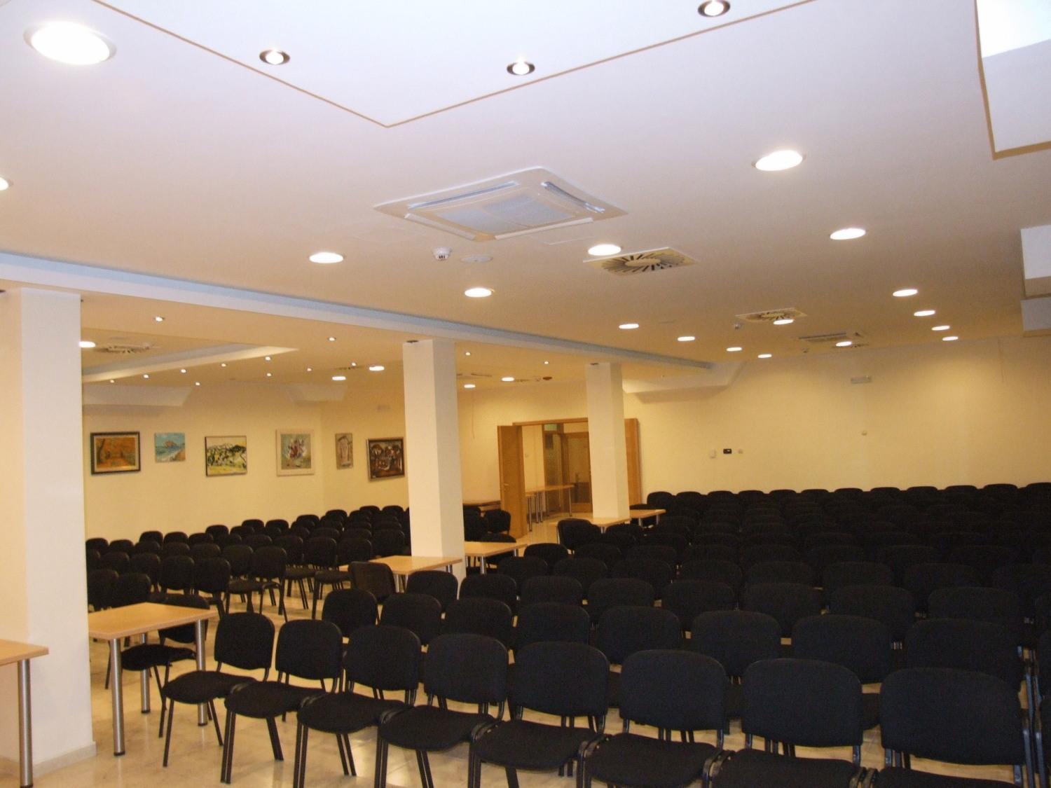 Mali Hotel Bambis Podgorica Kültér fotó