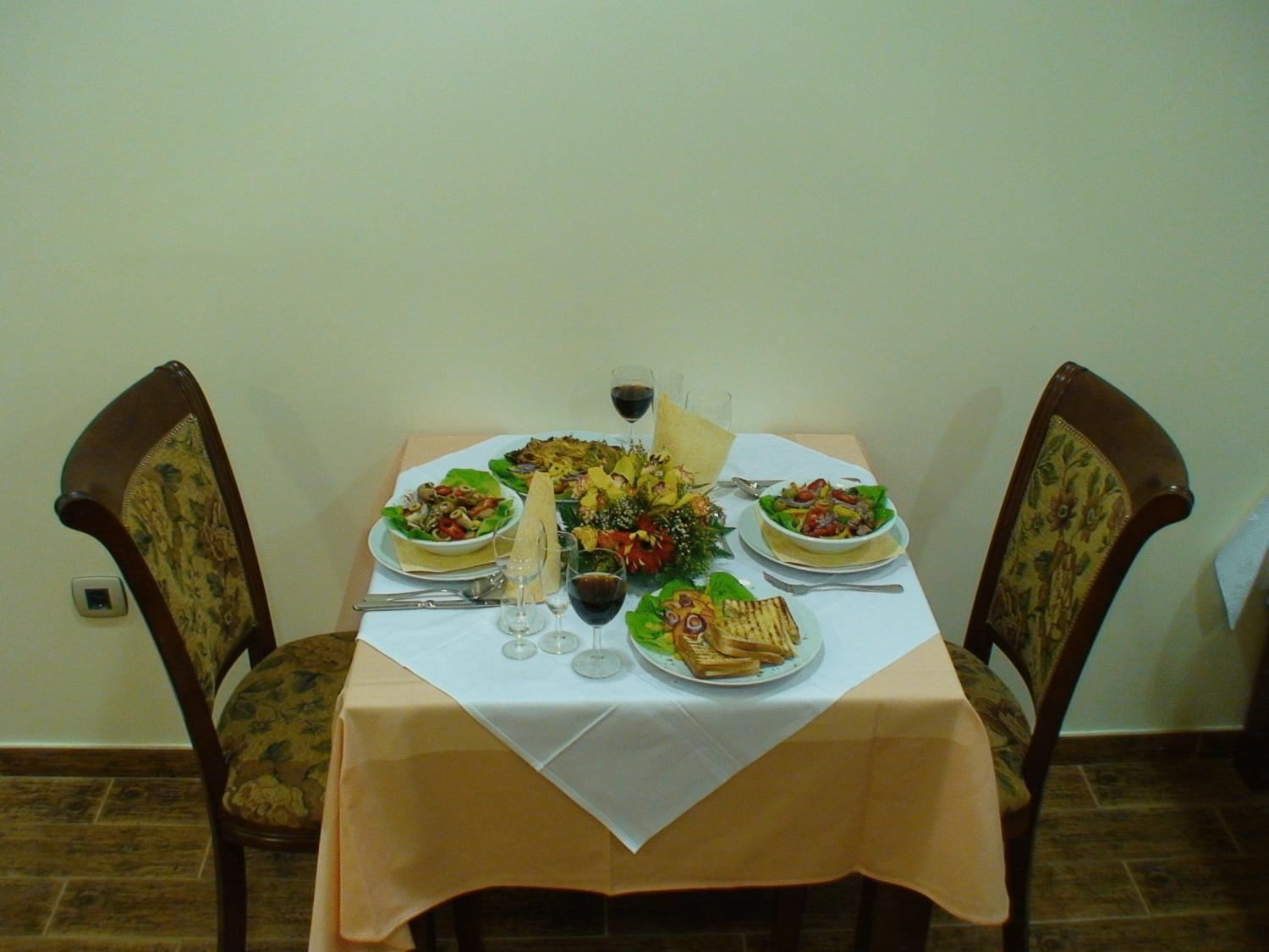 Mali Hotel Bambis Podgorica Kültér fotó