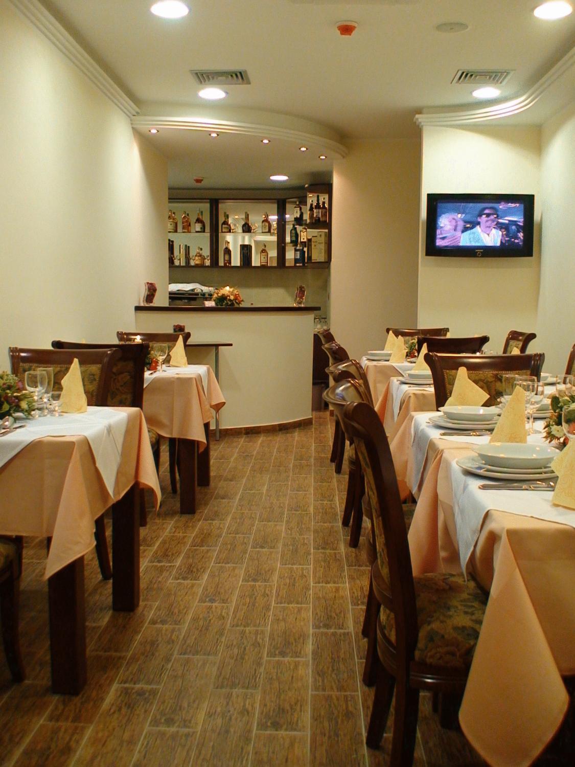 Mali Hotel Bambis Podgorica Kültér fotó