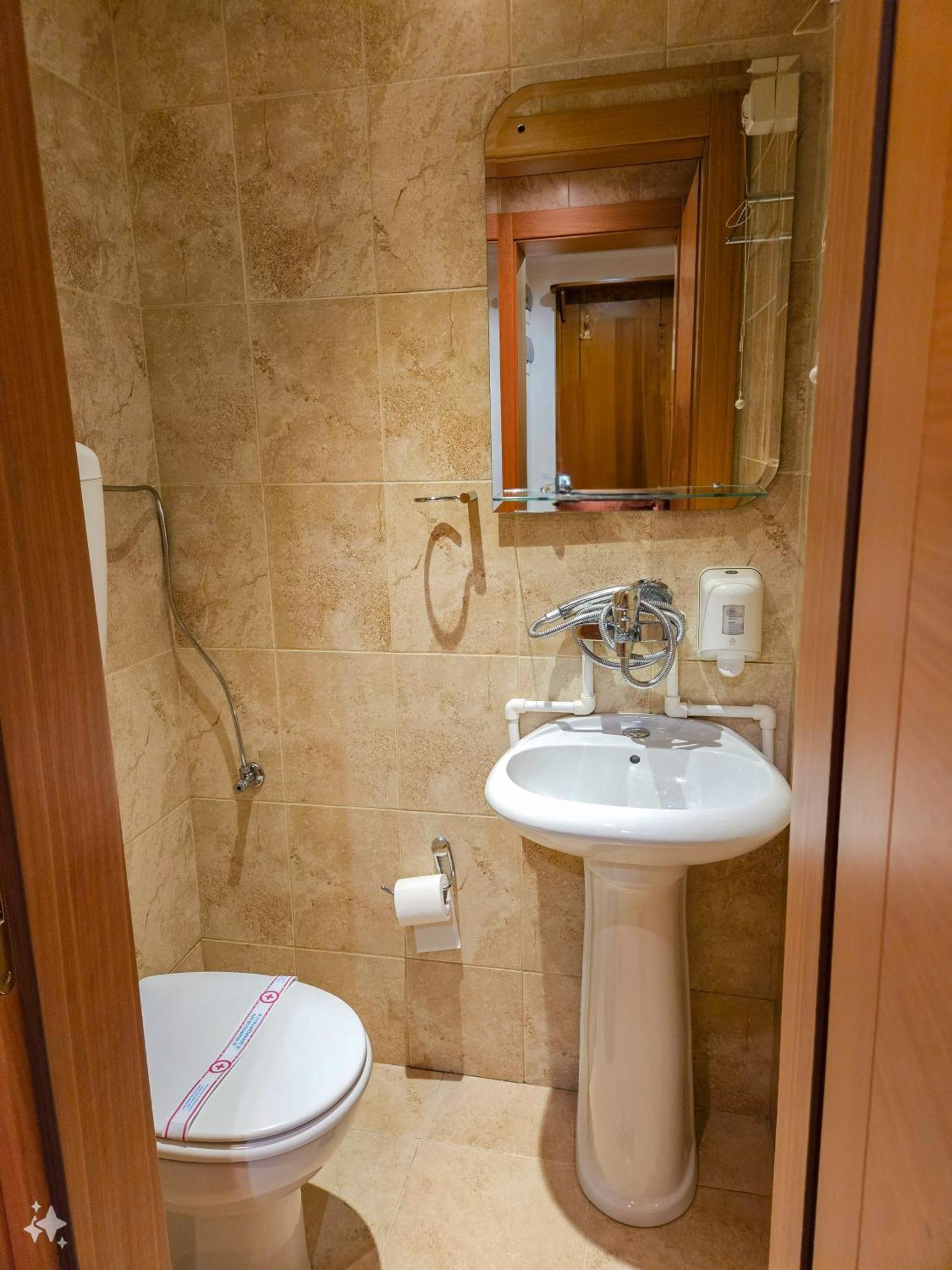 Mali Hotel Bambis Podgorica Kültér fotó