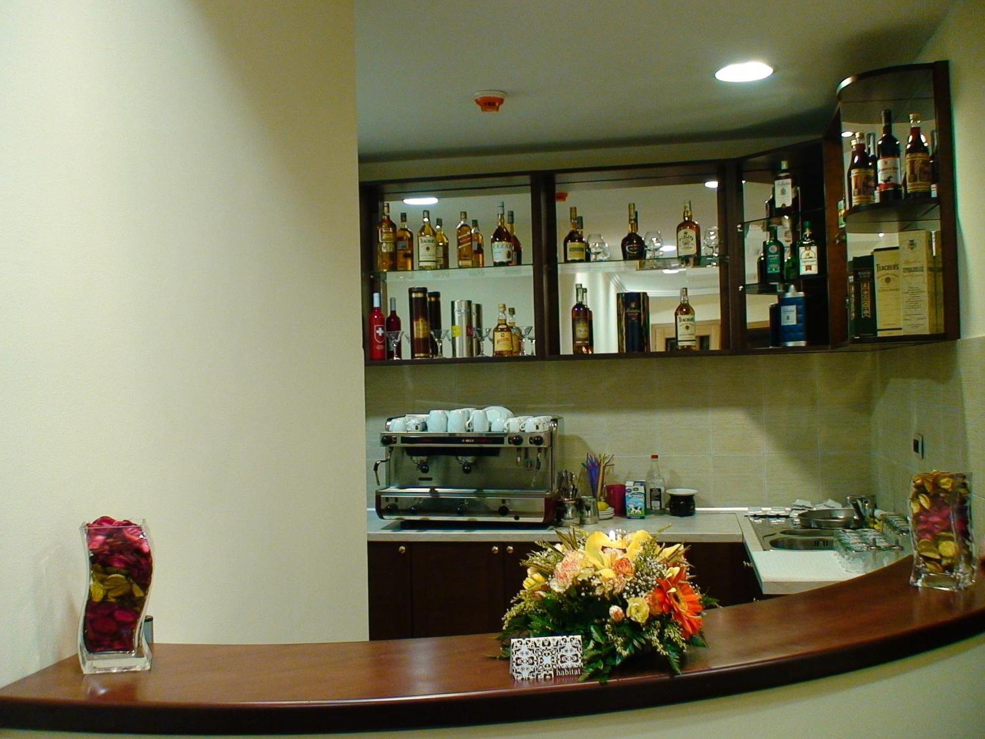 Mali Hotel Bambis Podgorica Kültér fotó